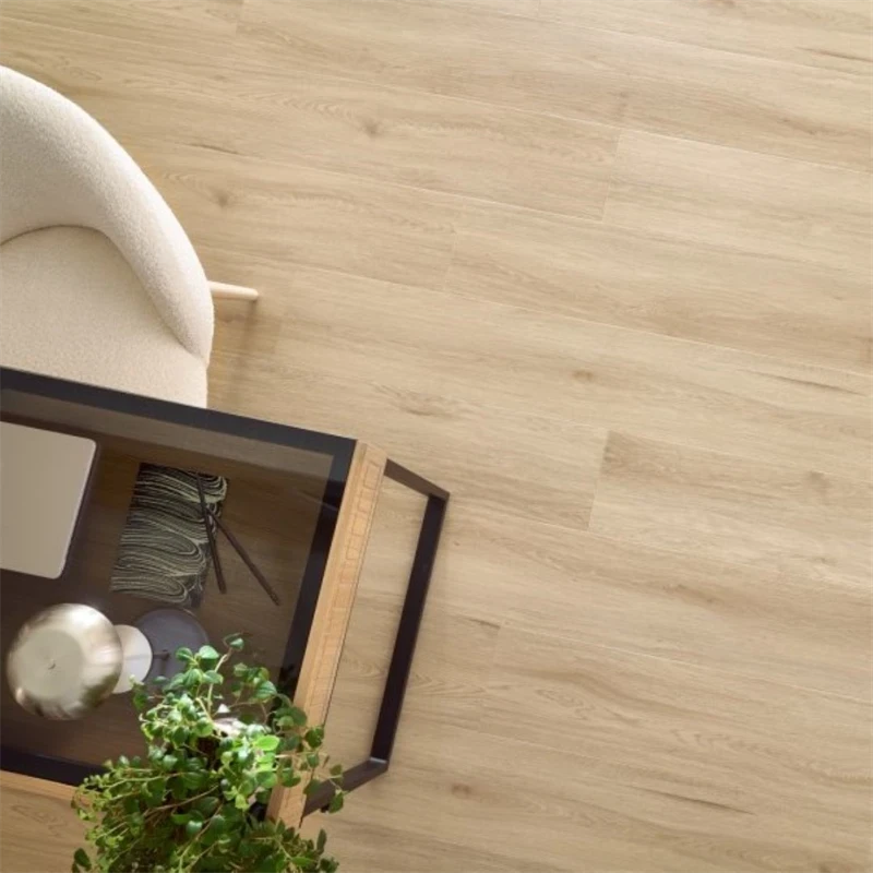 LVT plankegulve lys